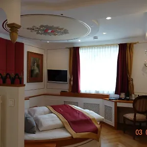 pension-haus-sanz.vienna-besthotels.com/